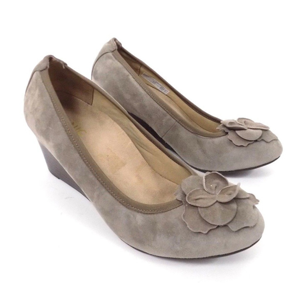 Vionic Gray Suede Elevated Hayes Wedges Heels